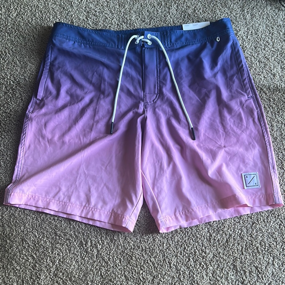Men’s XL American Eagle boardshort